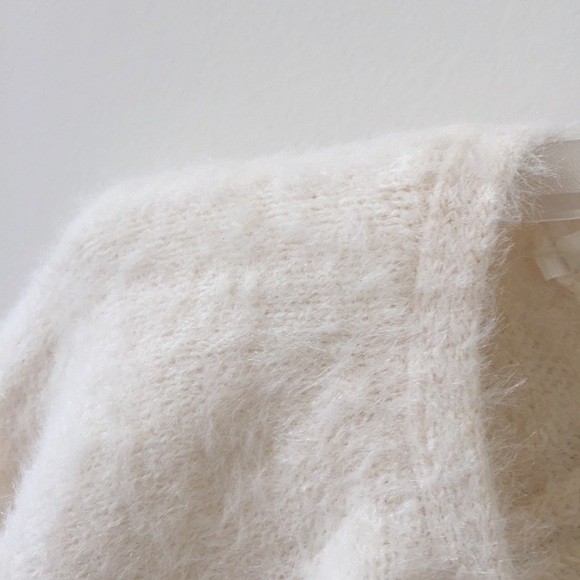 Fuzzy V-neck Sweater - Picture 4 of 6